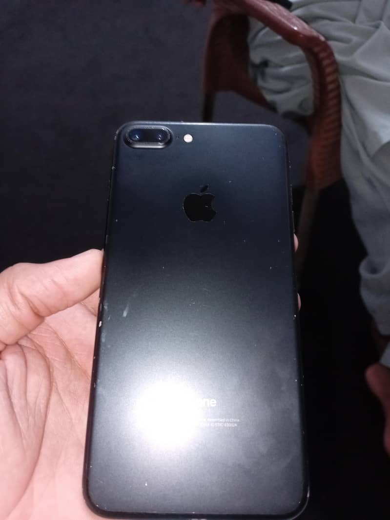 Apple iPhone 7 Plus 0