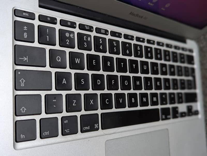 macbook 4