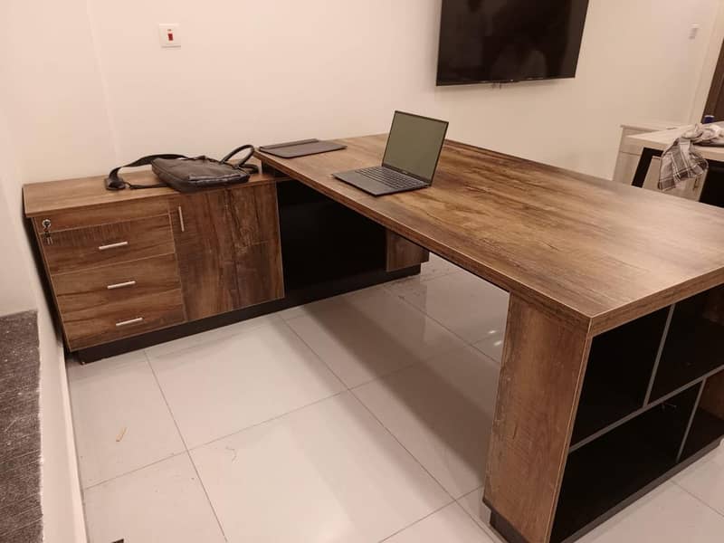 Executive Office Table 2