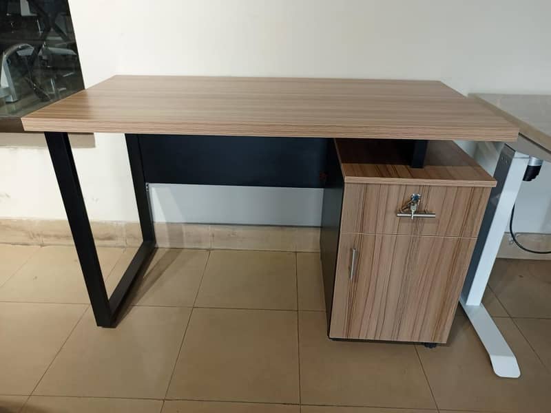 Executive Office Table 18
