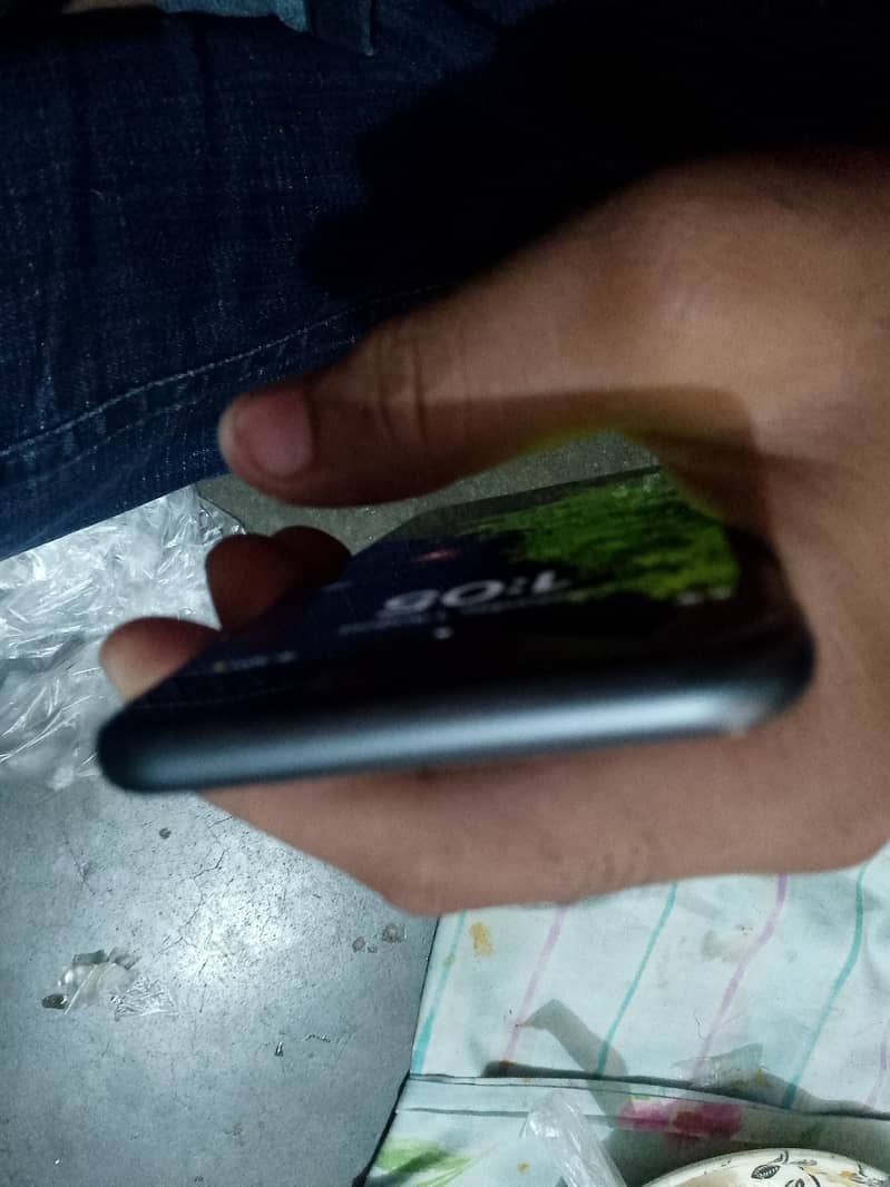 Apple iPhone 8 2