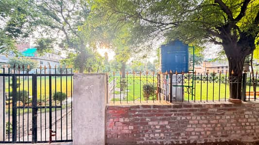 5 Marla Tripple story Marble Facing Park near Masjid House with Gas ,electricity,water