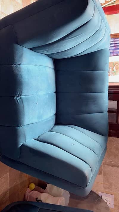 5 seeter sofa set available