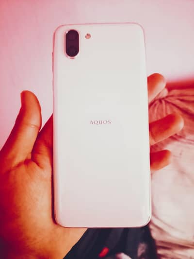 Sharp Aquos R2