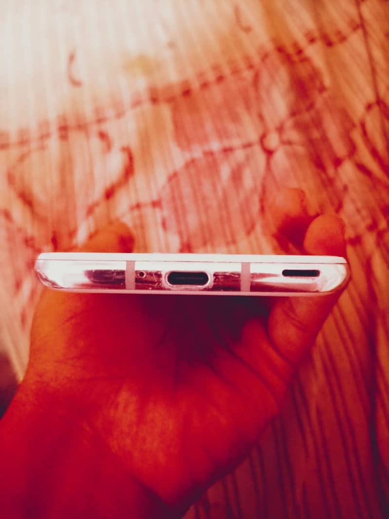 Sharp Aquos R2 2