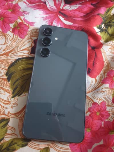 Samsung Galaxy S24 FE 128gb new Condition no fault