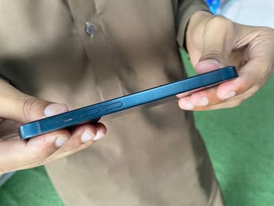 Apple iPhone 14