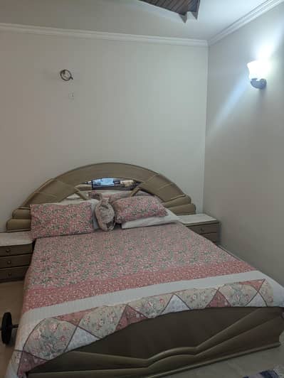 Bed Set with Side Tables and Dressing Table