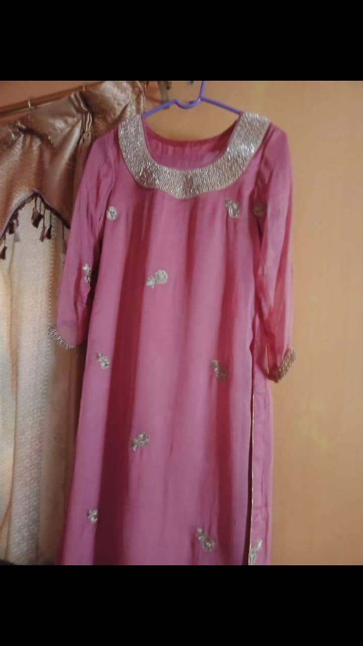 small to medium 10