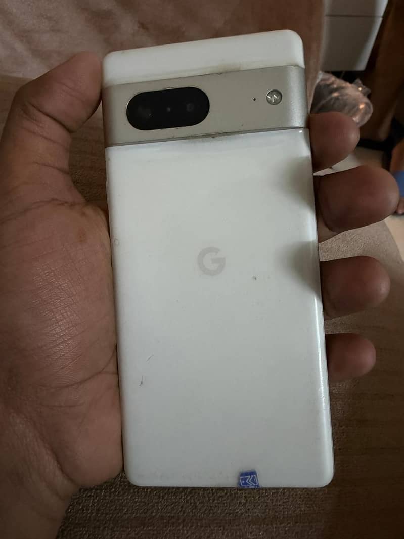 Google Pixel 7 4