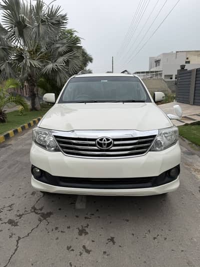 Toyota Fortuner V 2013