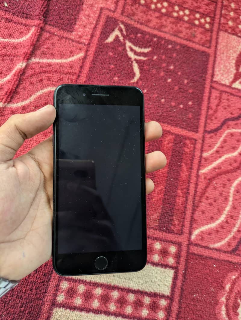 Apple iPhone 7 Plus 2