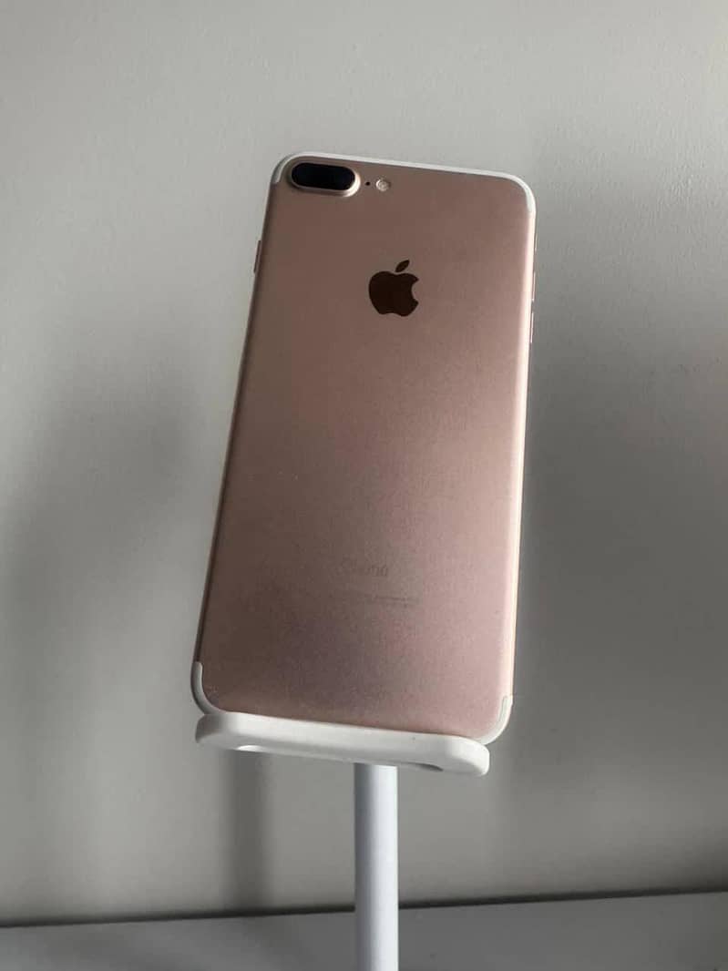 Apple iPhone 7 Plus 0