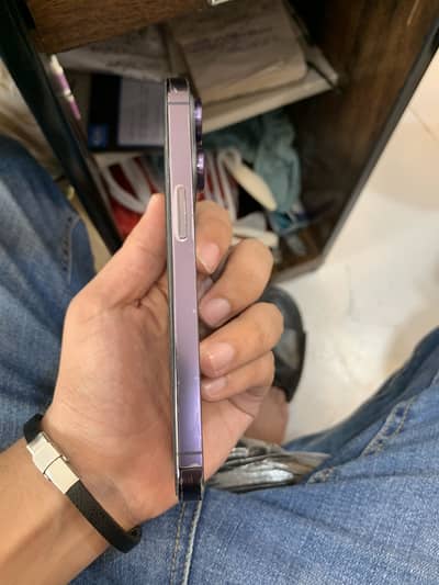 Apple iPhone 14 Pro 256 gb 10/10 no any scrach on screen