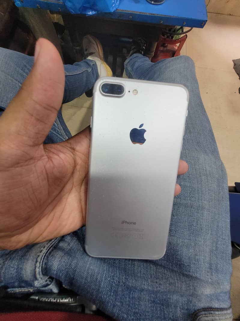 Apple iPhone 7 Plus 1