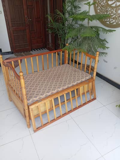 baby crib wooden