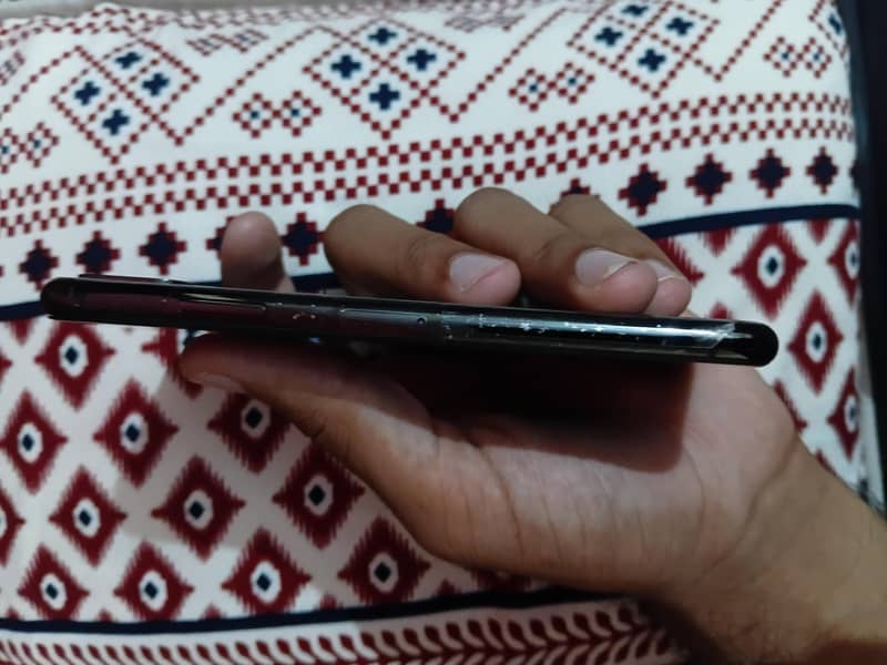 Apple iPhone X 3