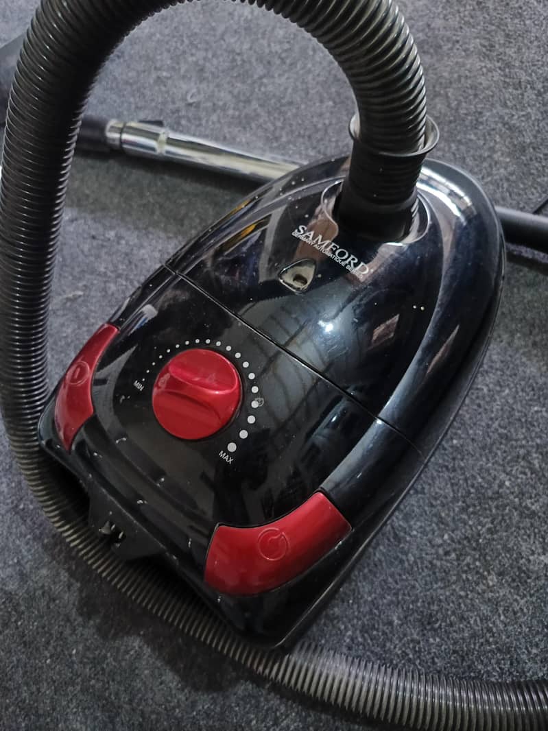 vacuum cleaner 1