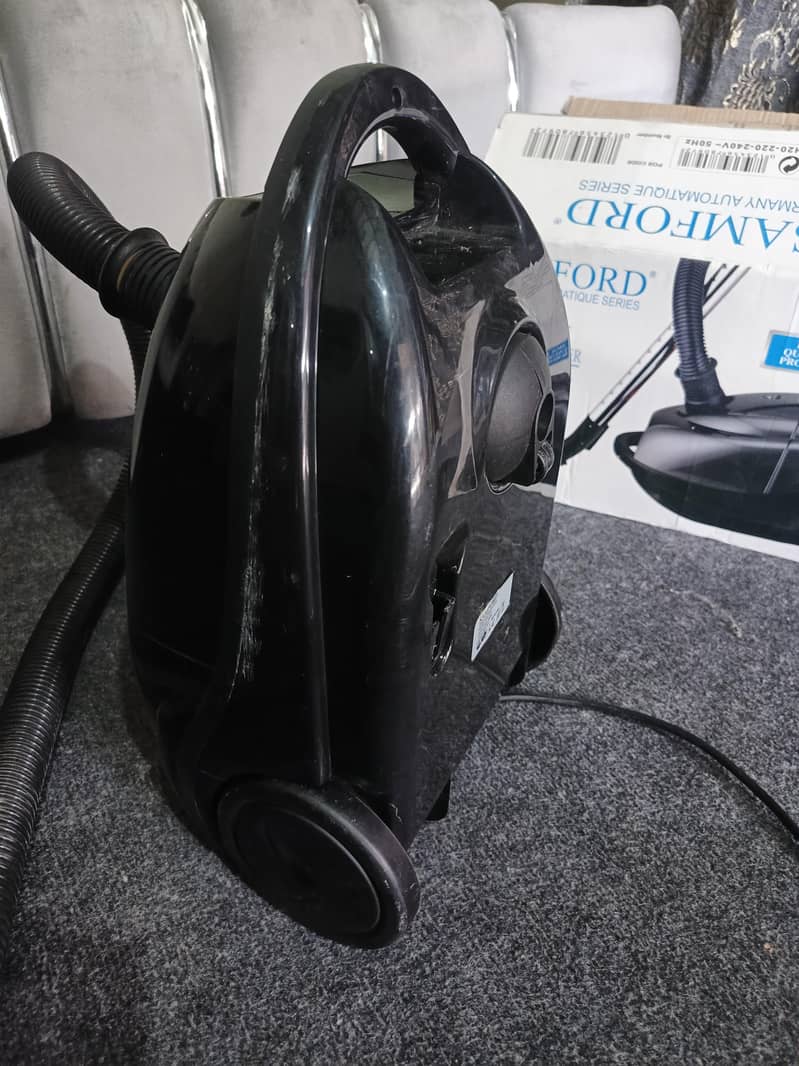 vacuum cleaner 2