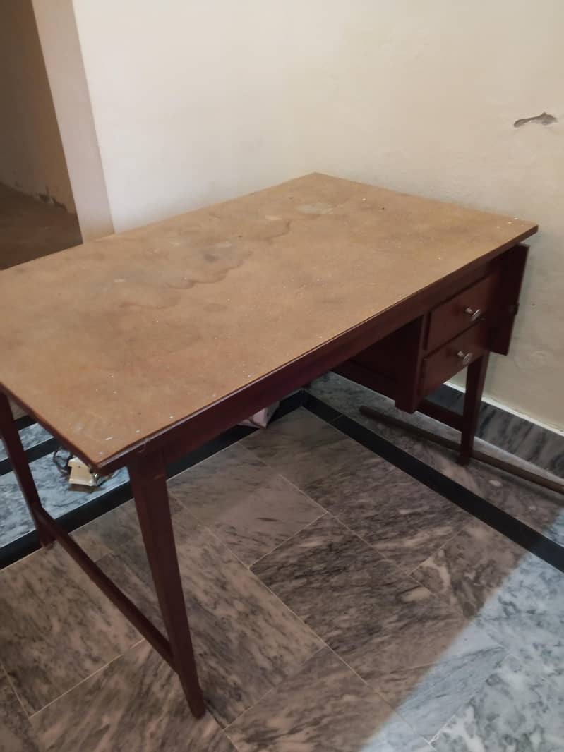 Study Table & Showcase 0