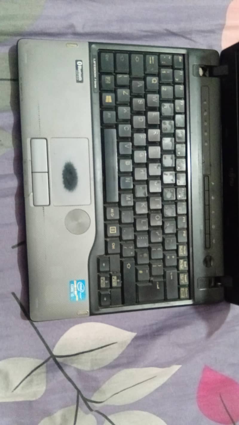i5 3rd generation Fujitsu 10