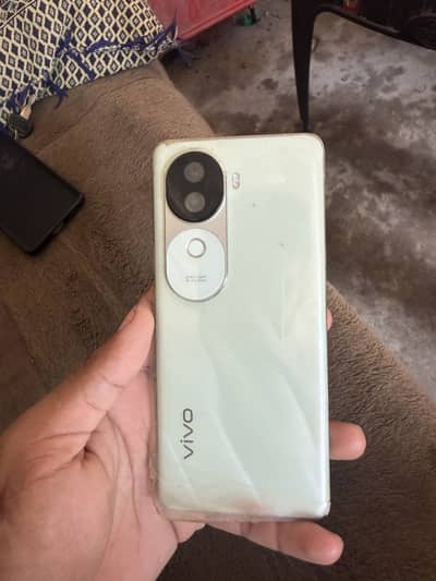 Vivo V40e