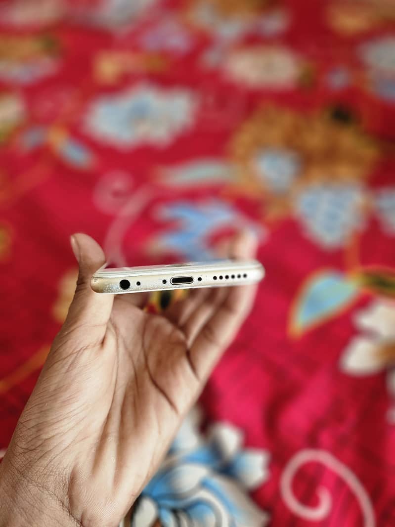 Apple iPhone 6S 7