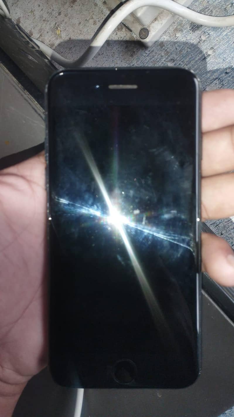 Apple iPhone 7 1