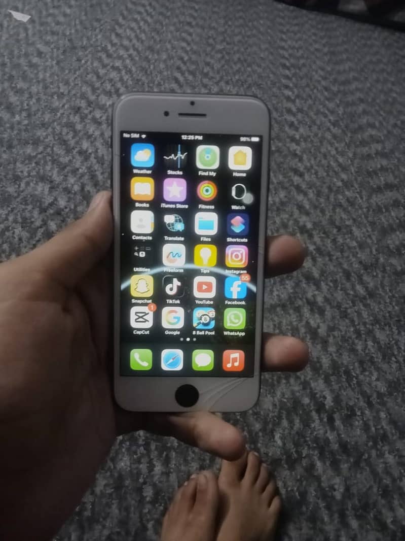 Apple iPhone 8 1