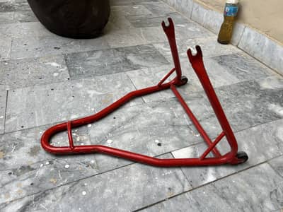Paddock stand