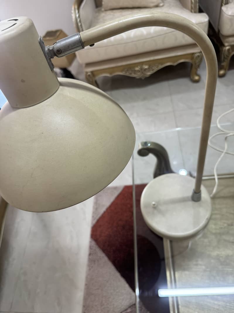 Table lamps 12