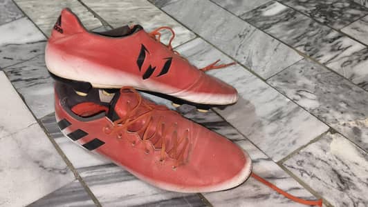 Adidas Messi football kit size UK 9 last piece