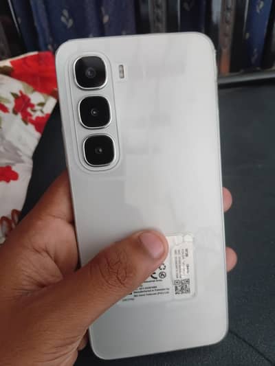 Infinix hot 60i 6/128gb