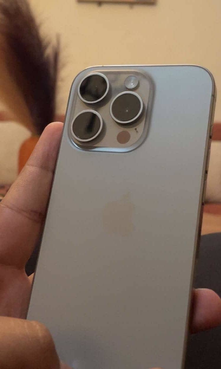 Apple iPhone 15 Pro 0