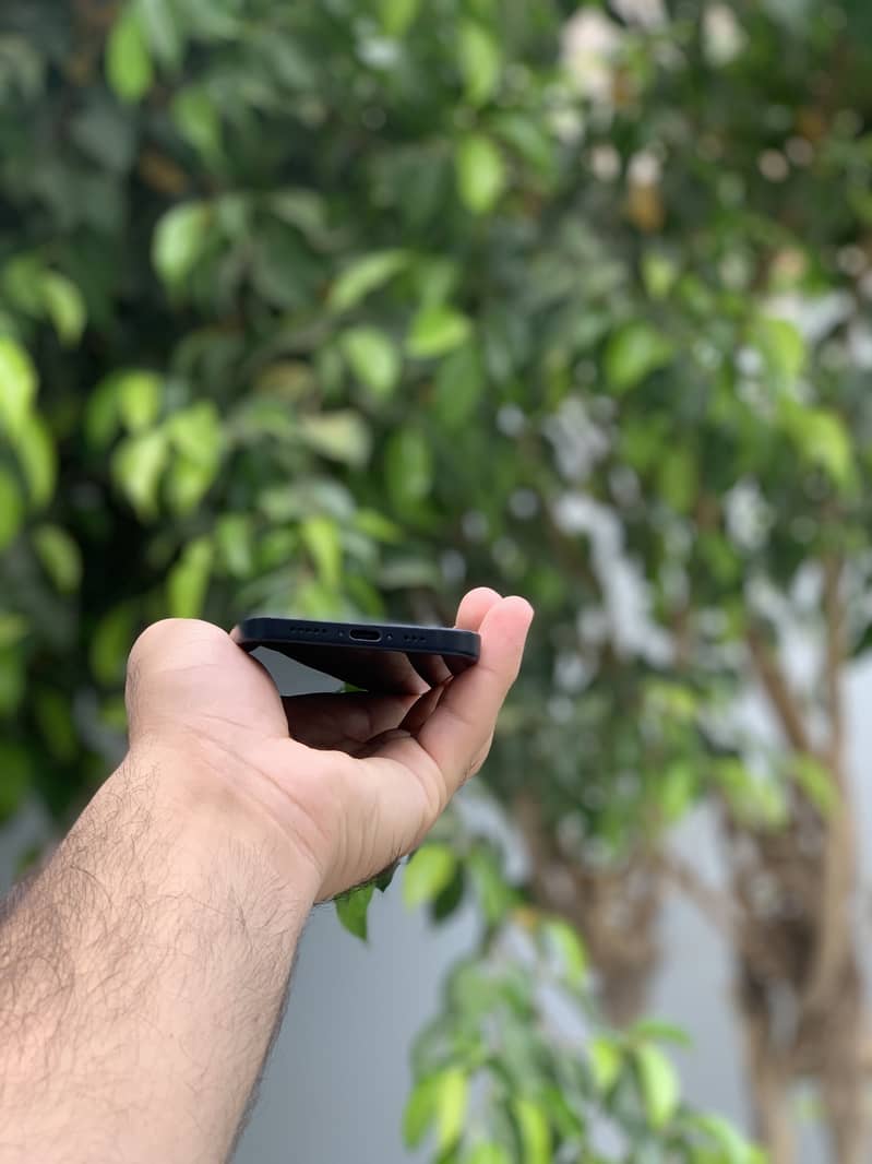 Apple iPhone 15 5