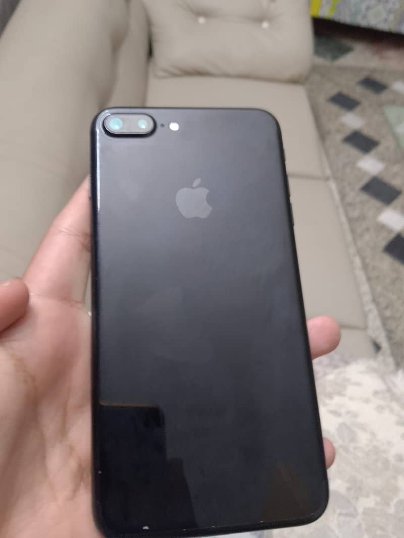 Apple iPhone 7 Plus 0