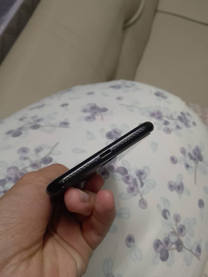 Apple iPhone 7 Plus 3