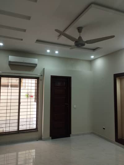 5 MARLA HOUSE FOR RENT IN BAHRIA orchard 4 bedroom furnished