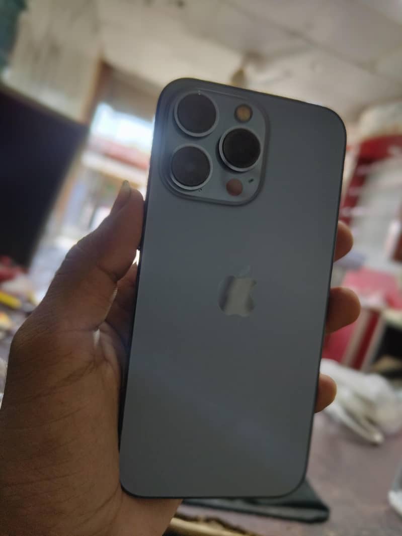 Apple iPhone 13 Pro 3