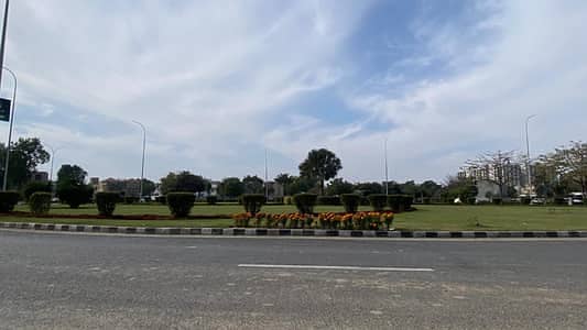 1 Kanal investor rate Residential Plot for Sale Prime Location in Shaheen Block, Chinar Bagh