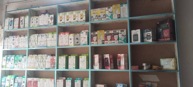 Brand new 2 counter ek Almari 4by8 ki almary Hai aur 2 counter hai