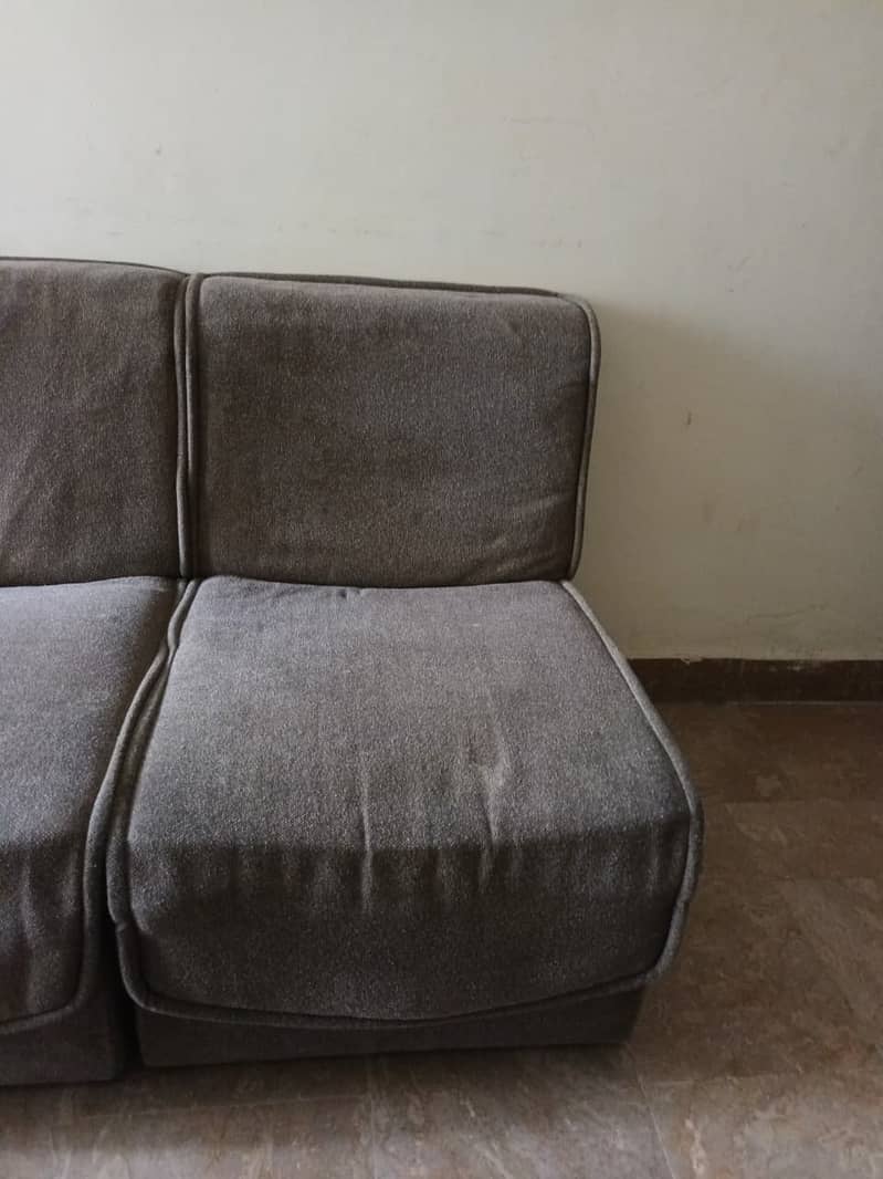 4 Single Seater Sofas – Used, Good Condition 1