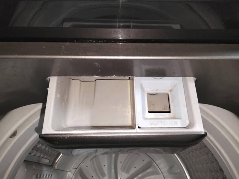 Haier Automatic washing machine. 4