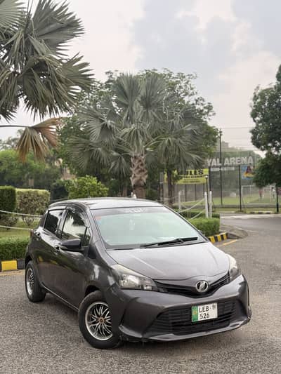 Toyota Vitz 2015
