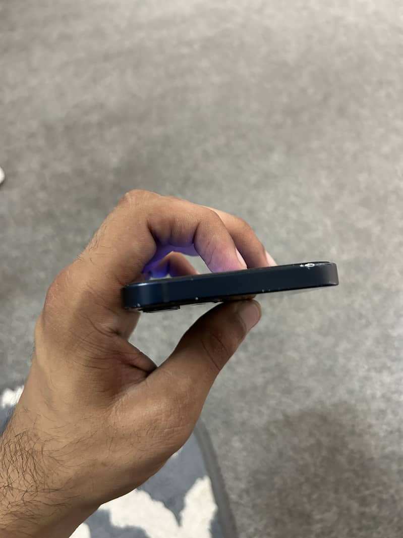 Apple iPhone 12 5