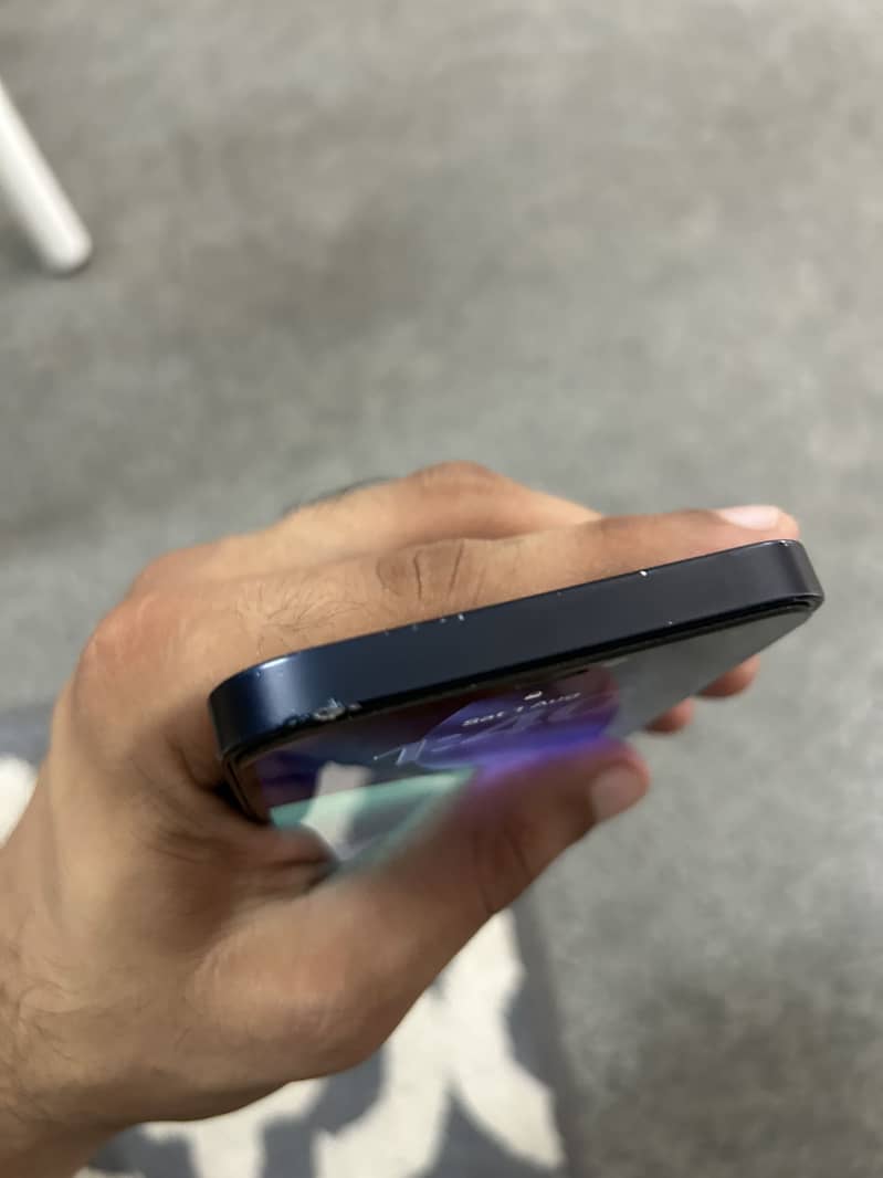 Apple iPhone 12 7