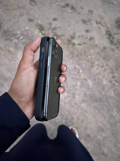 Apple iPhone 11 Pro  full 10/10 condition