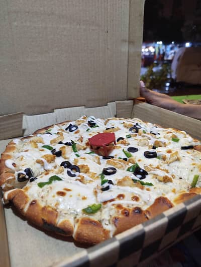 AOA main fast food or Pizza chef Karachi se mujhe job ki need hai