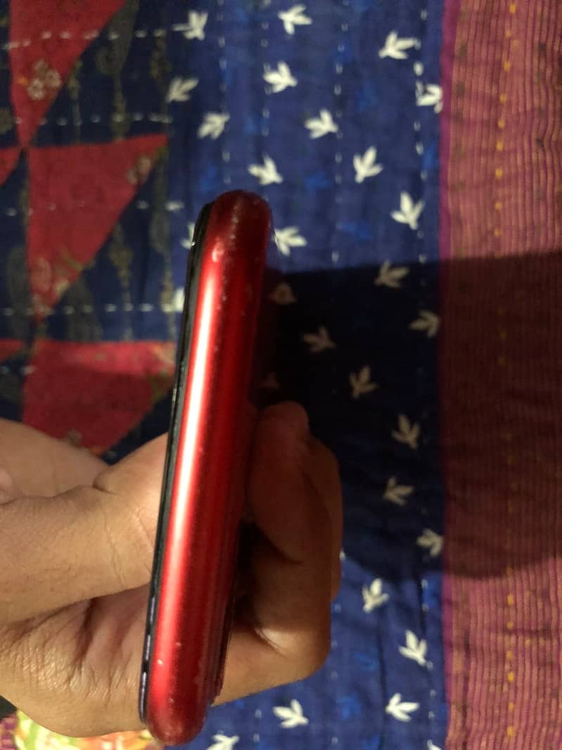 Apple iPhone 11 0