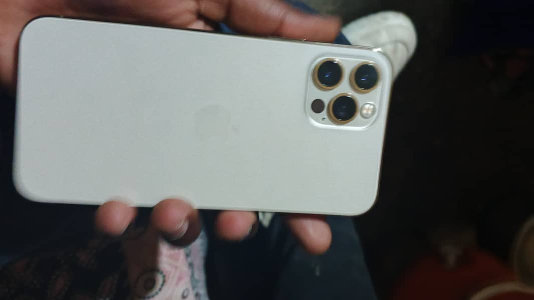 Apple iPhone 12 Pro 1